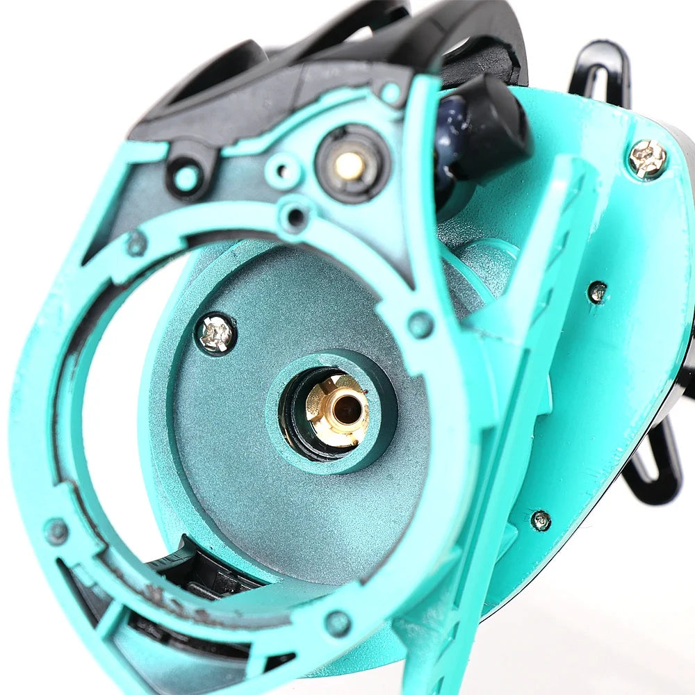 Left Handed Lightweight Bait casting reel with a 7.2:1 high-speed gear ratio